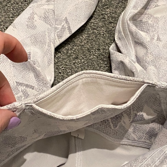 Lululemon Train Times 7/8 Pant *25" Jasmine White Multi / White 16469 - Picture 10 of 16
